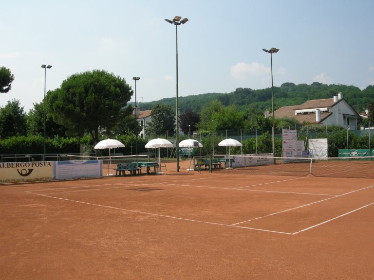 Tennis Club